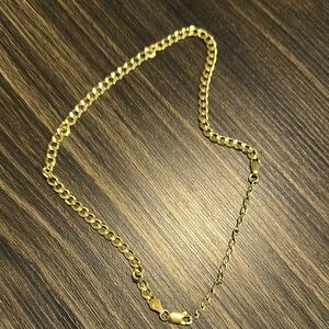 Elegant Gold Chain Necklace